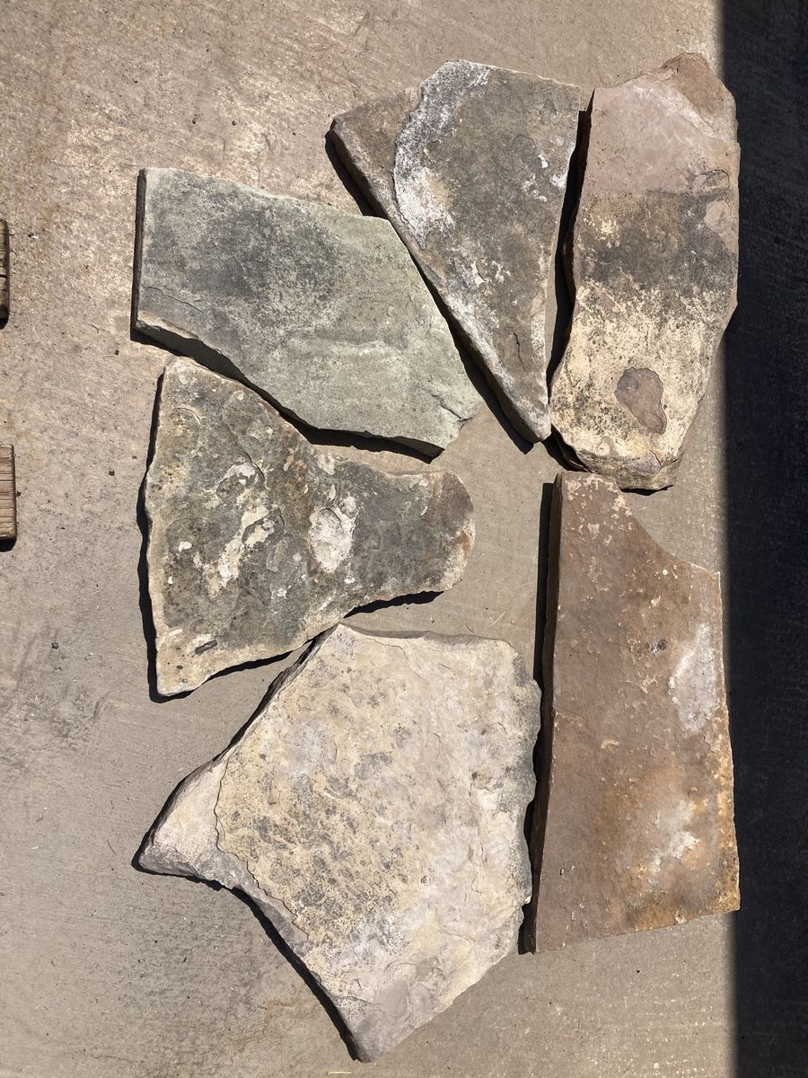6 medium to large flagstone / pavers