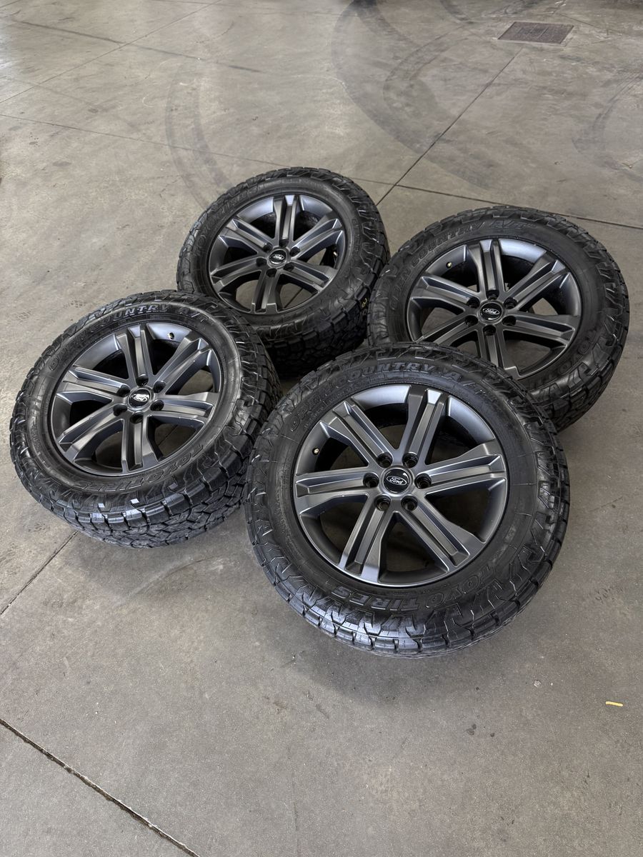 LIKE NEW 2023 F150 Performance 20in Rims/275/60/20