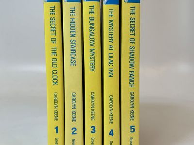 Hardcover Nancy Drew Detective Mysteries 1-5