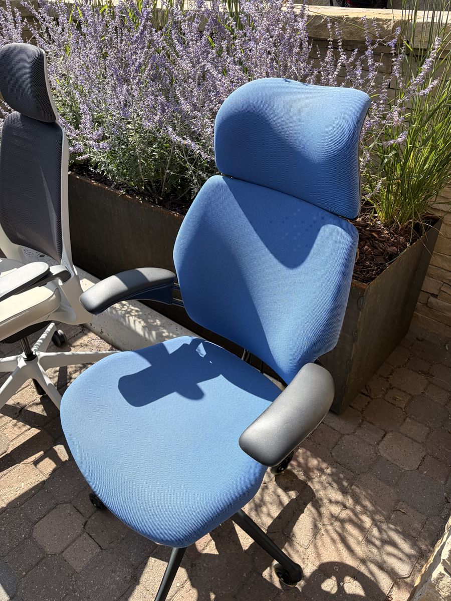 Humanscale Freedom Task Chair with Headrest Excellent Condition