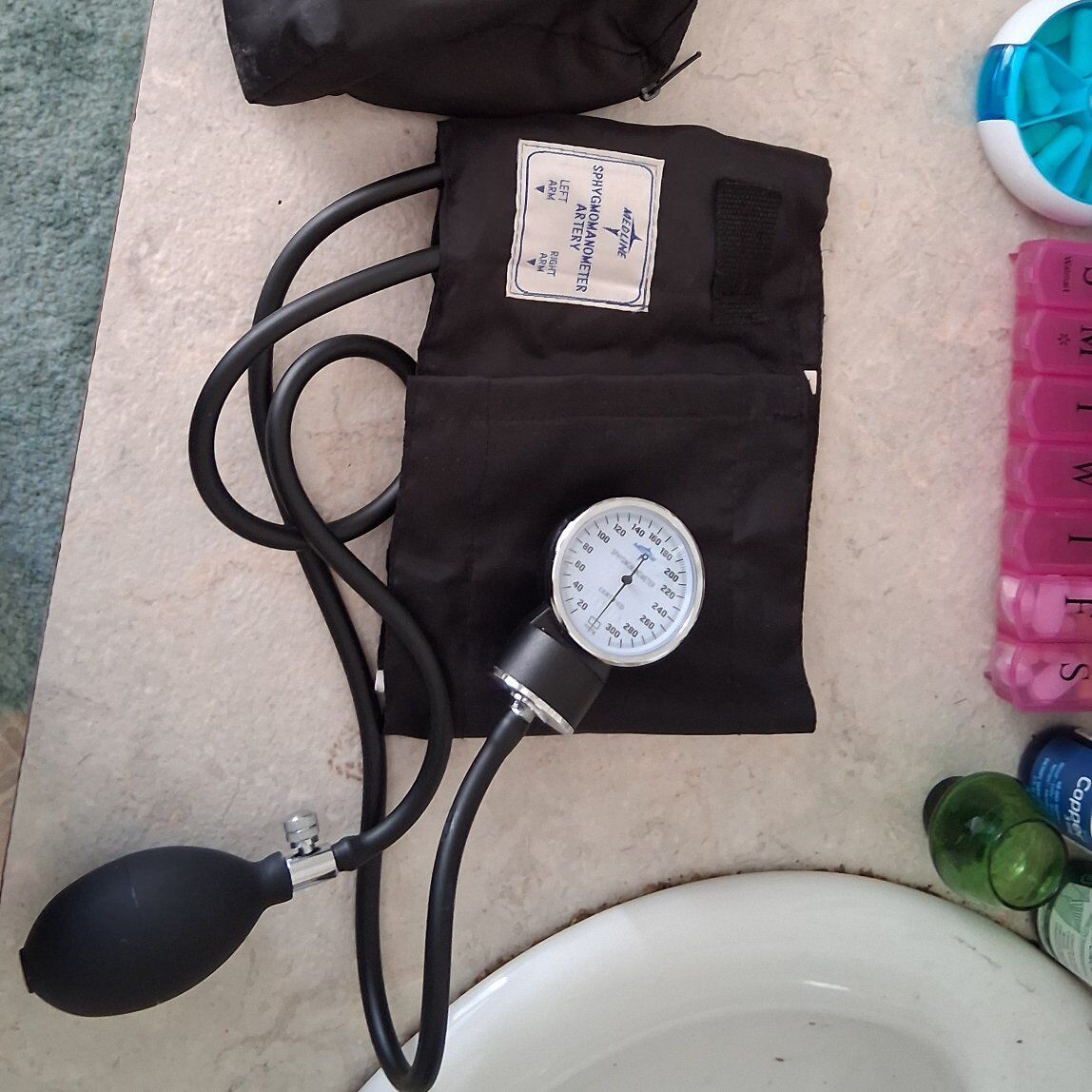 sphygmomanometer