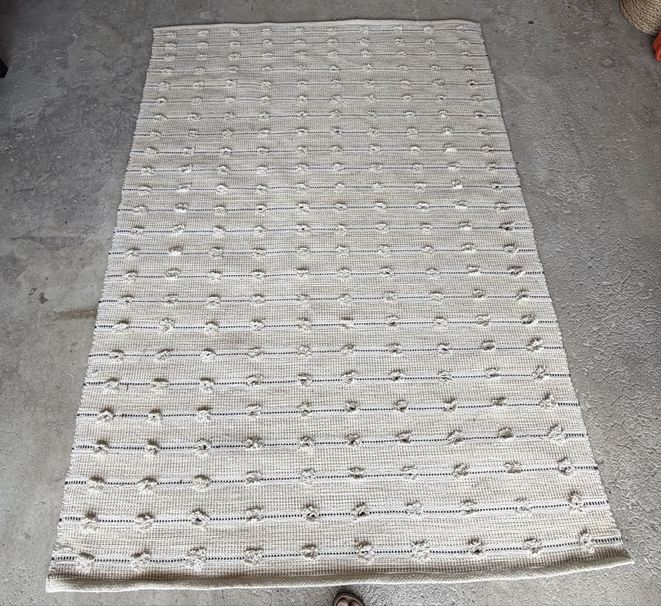 5x7 Modern Cream Woven Area Rug with Tufted Dot Pattern