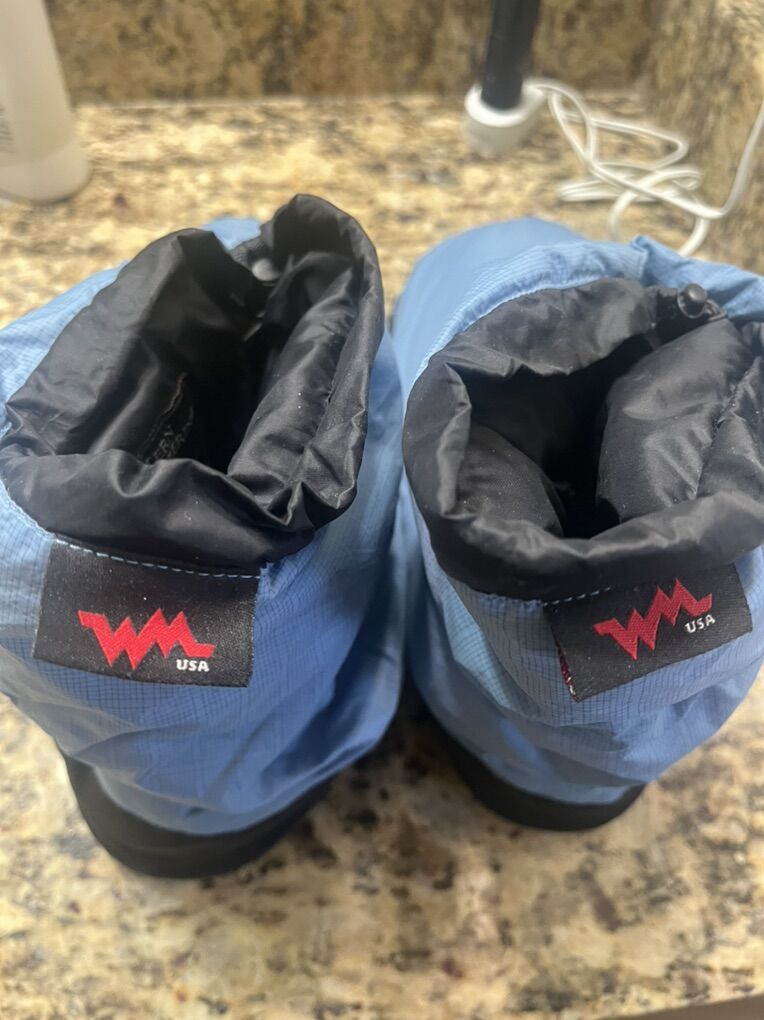 Western mountaineering Down booties