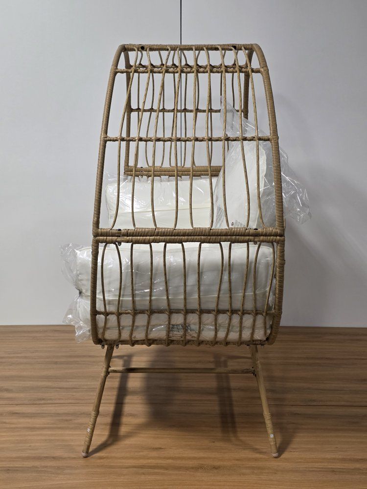 Main image 6