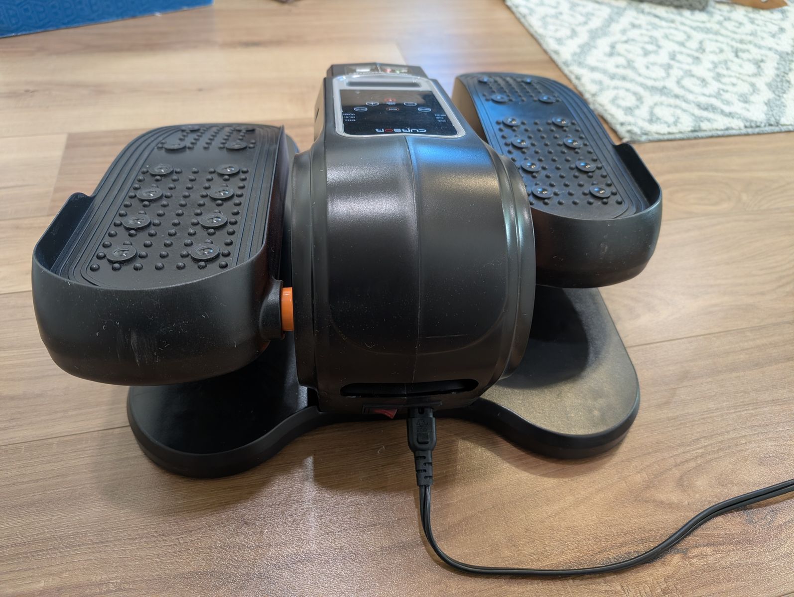 Under-desk elliptical