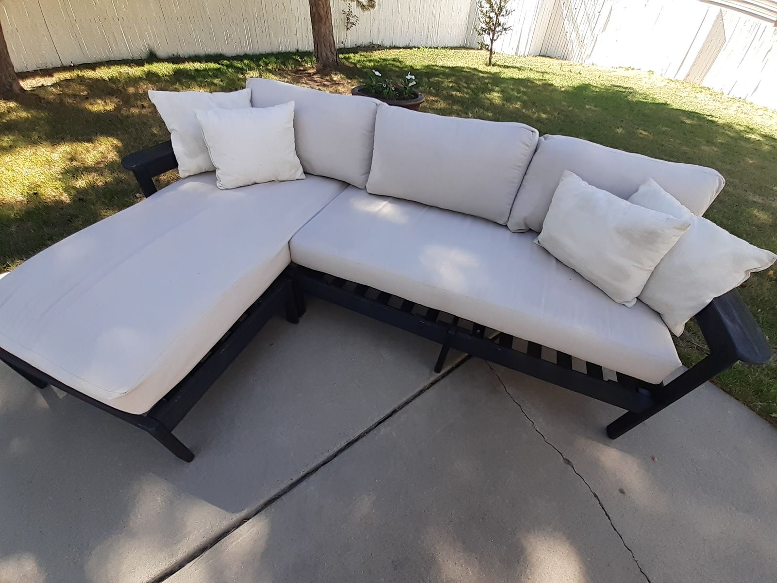 85" William Sanoma Patio couch w/cover