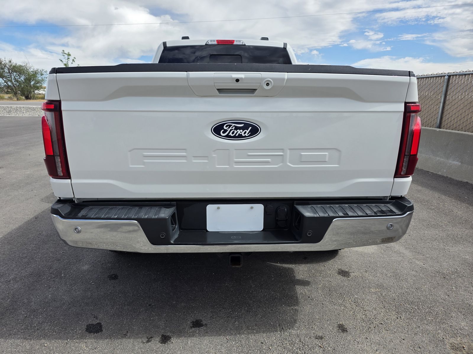 Main image 6