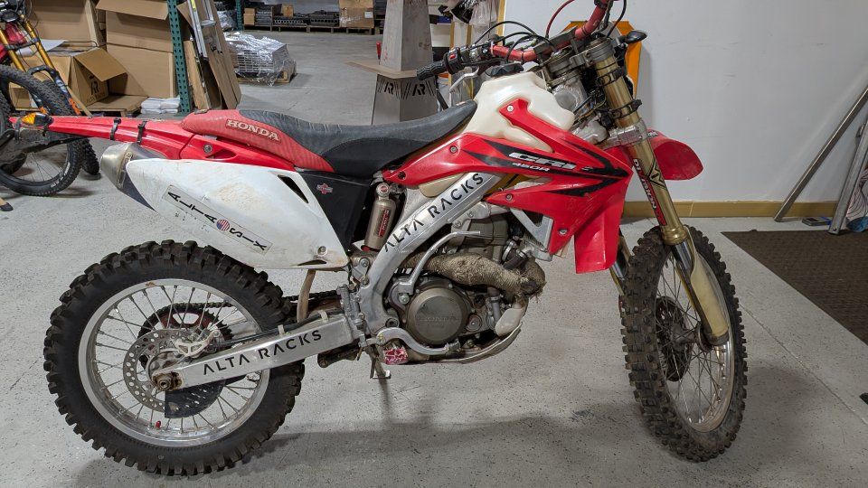 2006 crf 450 desert MO ster, 15 k in upgrades