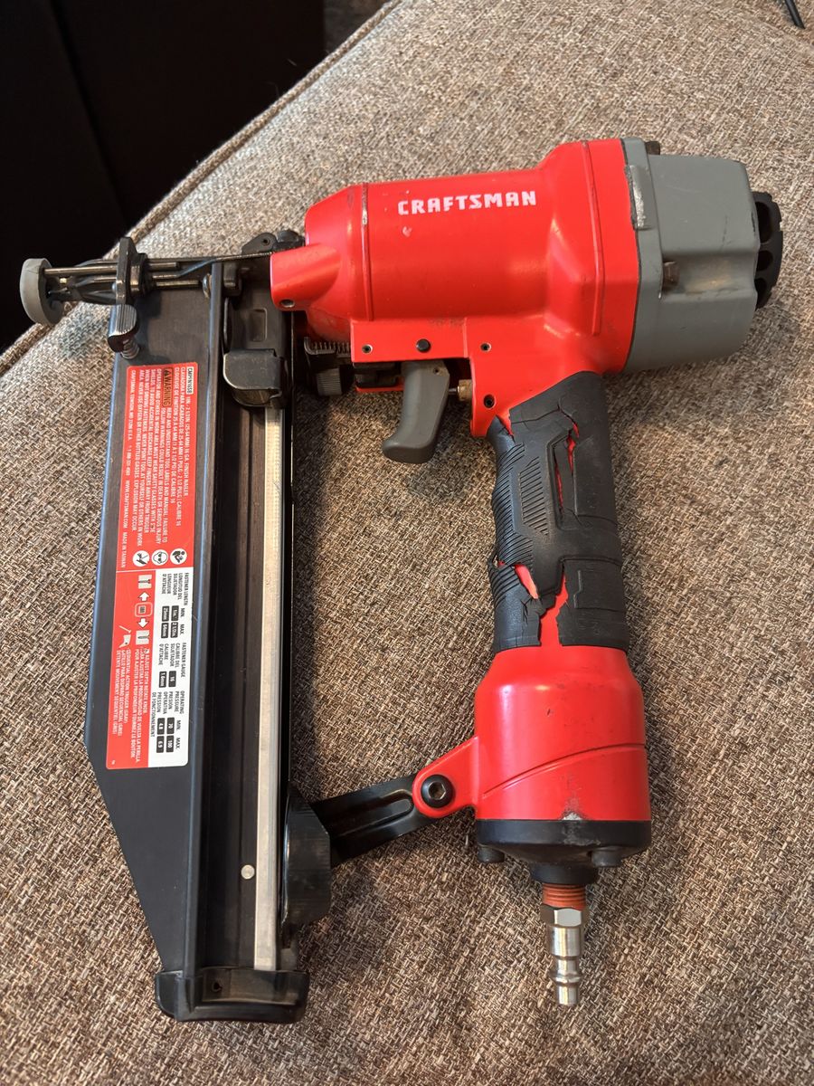 Craftsman Pneumatic 2.5" Straight Finish Nailer