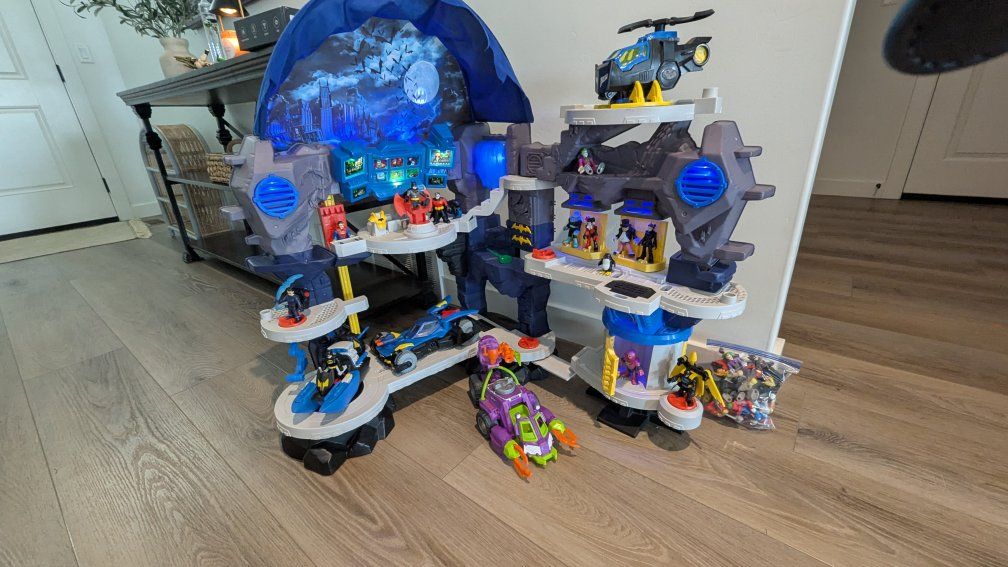 Fisher Price Imaginext DC Batcave