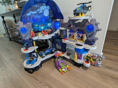 Fisher Price Imaginext DC Batcave