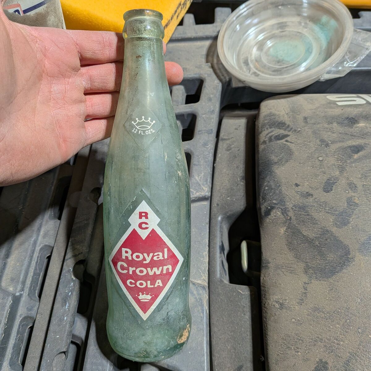 Glass bottle