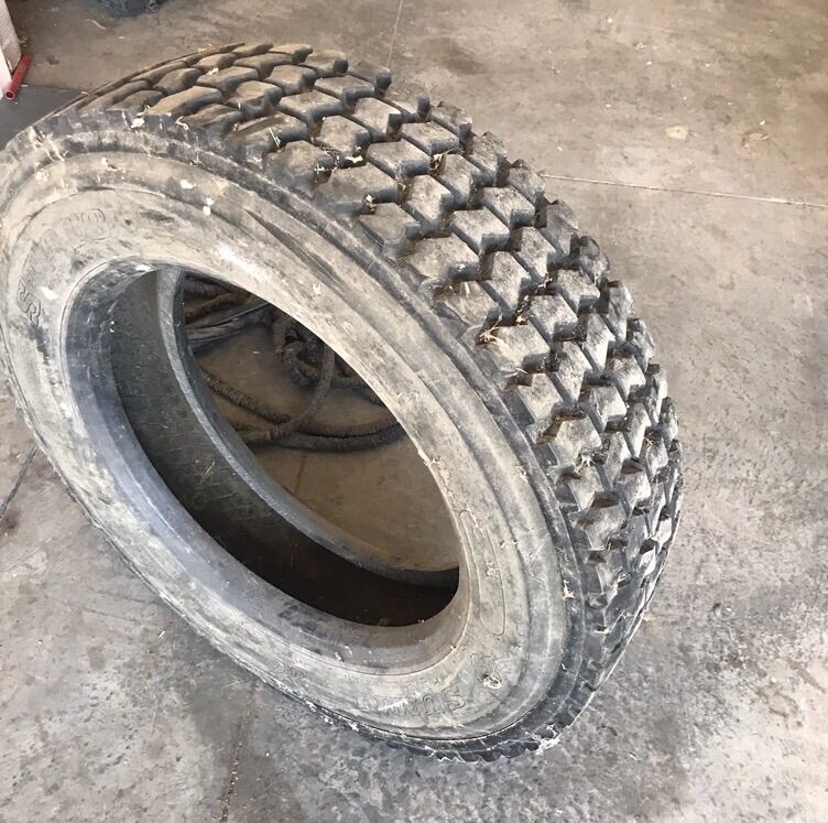 Summitomo 225/70R19.5