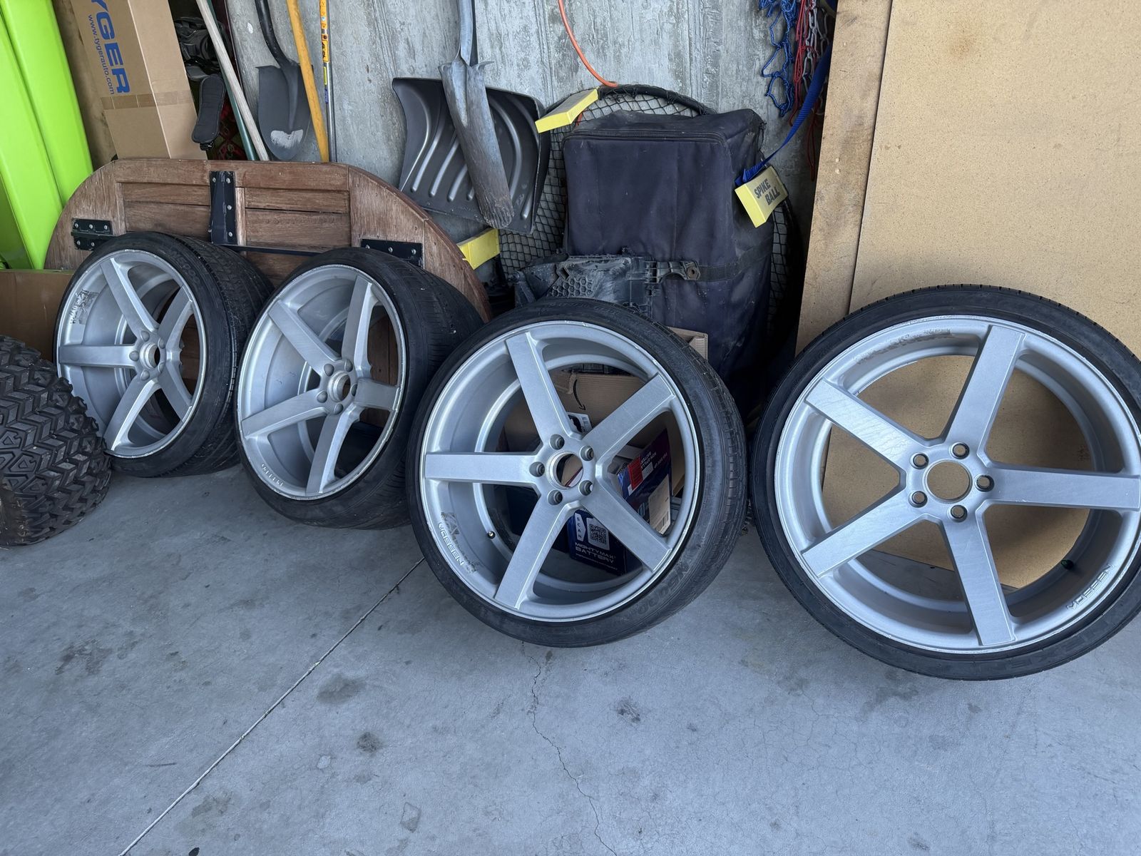Trade Vossen 20x10.5 5x112 30et wheels and tires