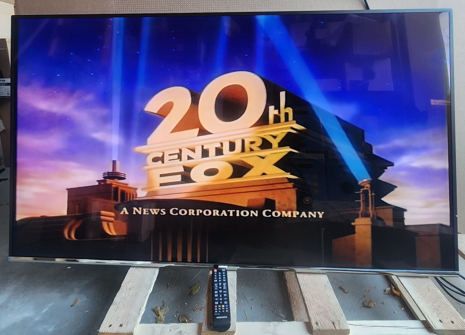 Samsung 60" 4K SUHD Smart TV Model #UN60KS8000F