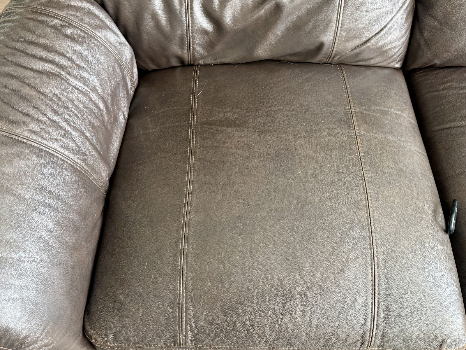 Main image 4