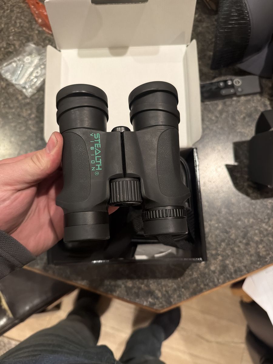 Stealth Vision 10x42 Binos