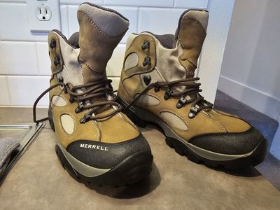 Men's Merrell Hiking boots, size 9.5