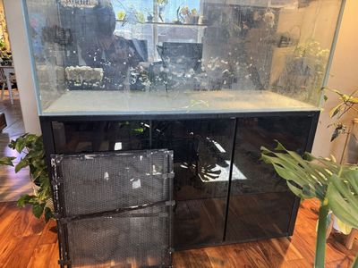 CADE 150 gallon glass aquarium with aluminum and glass stand and sump.