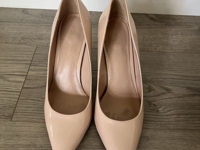 Nude stilettos size 9 women’s