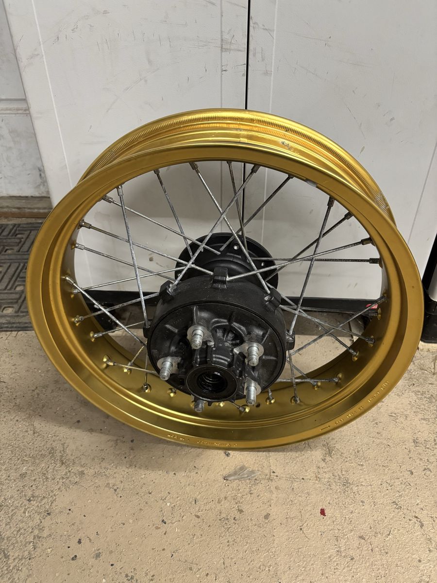Africa twin rear wheel 2016-2020