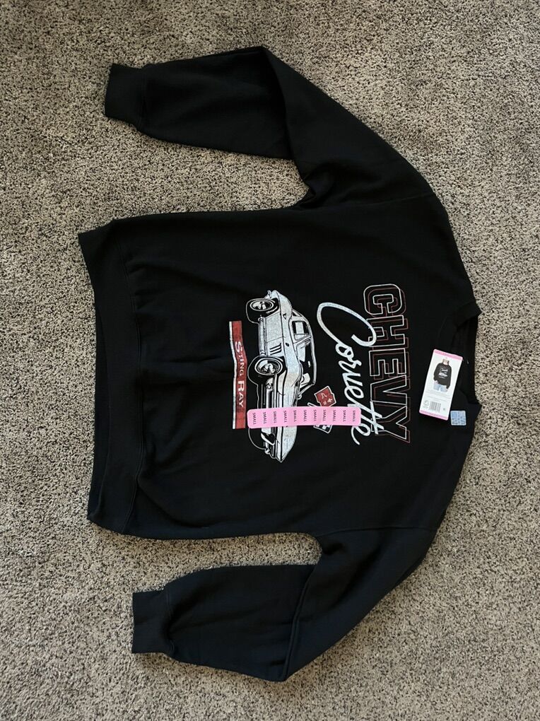 NWT Women's Small Crew Neck