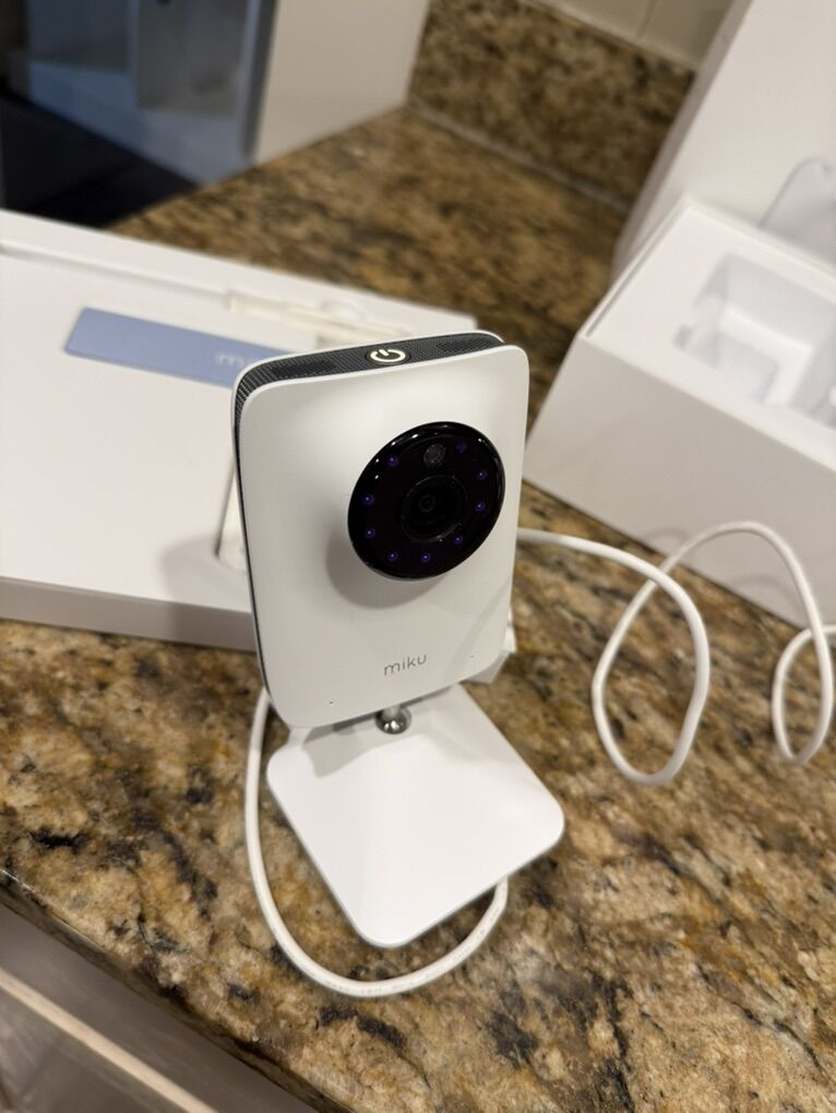 B Camera Monitor Baby