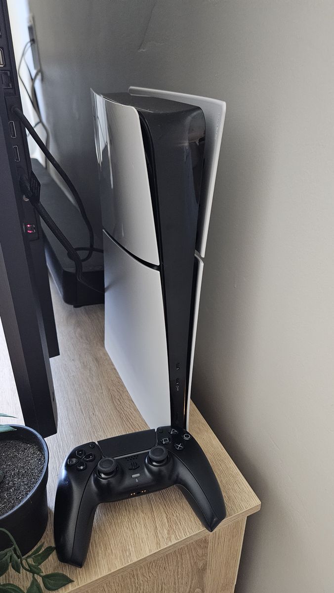 PS5 Slim Digital, no trades