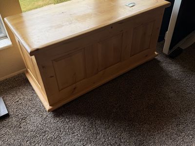 Solid Wood Cedar Lined Storage Chest / Blanket Trunk - Very Good Condition