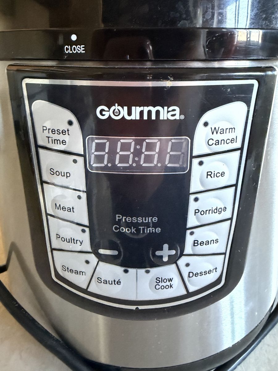 Gourmia GPC800 Electric Digital Multipurpose Pressure Cooker