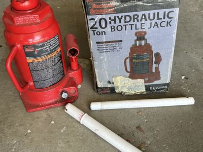 GENTLY USED Blackhawk Automotive Heavy-Duty 20-Ton Hydraulic Bottle Jack, Model# BH2200