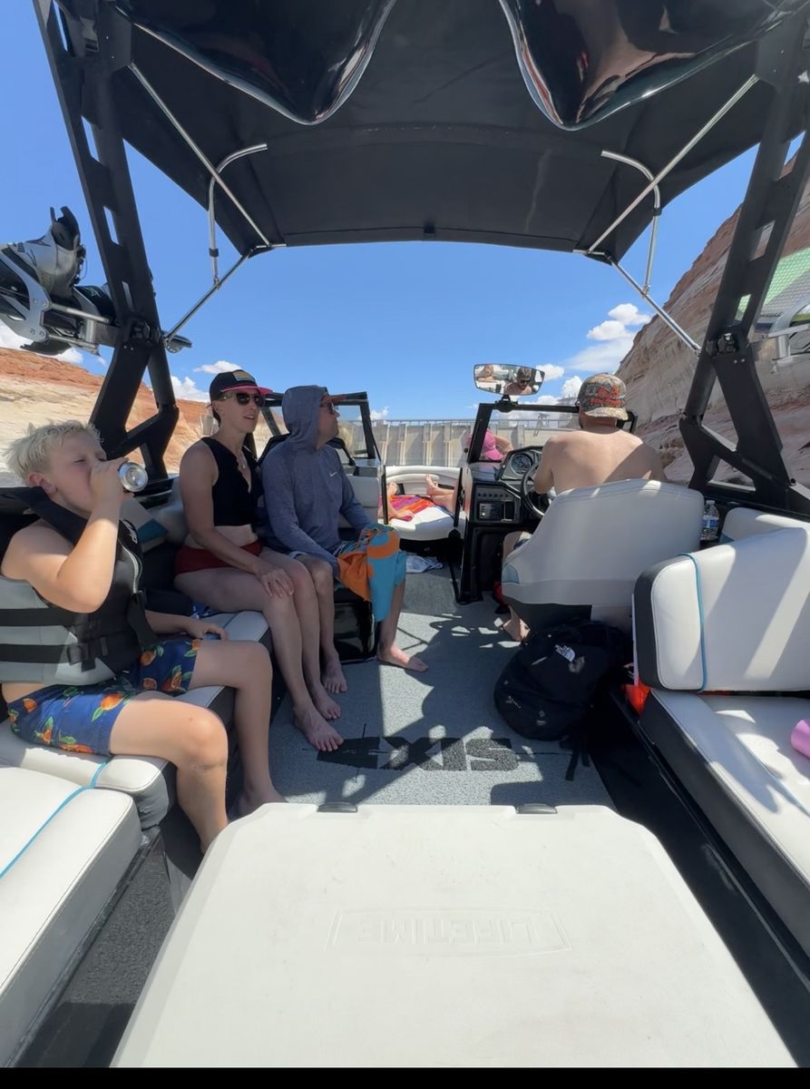 2016 Axis Wake Research 24ft Ski and Wakeboard Boat
