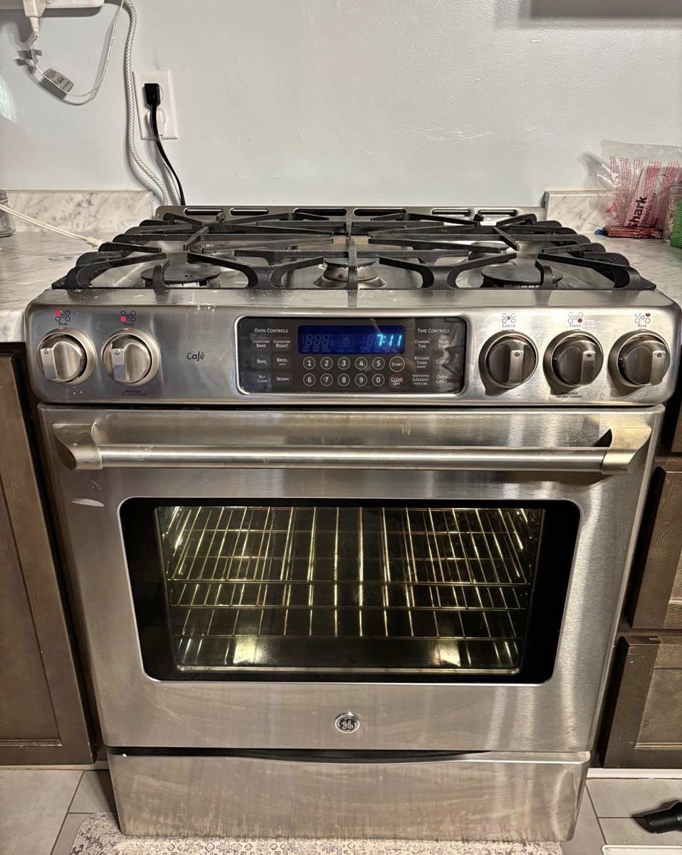 CAFE STAINLESS STEEL GAS RANGE