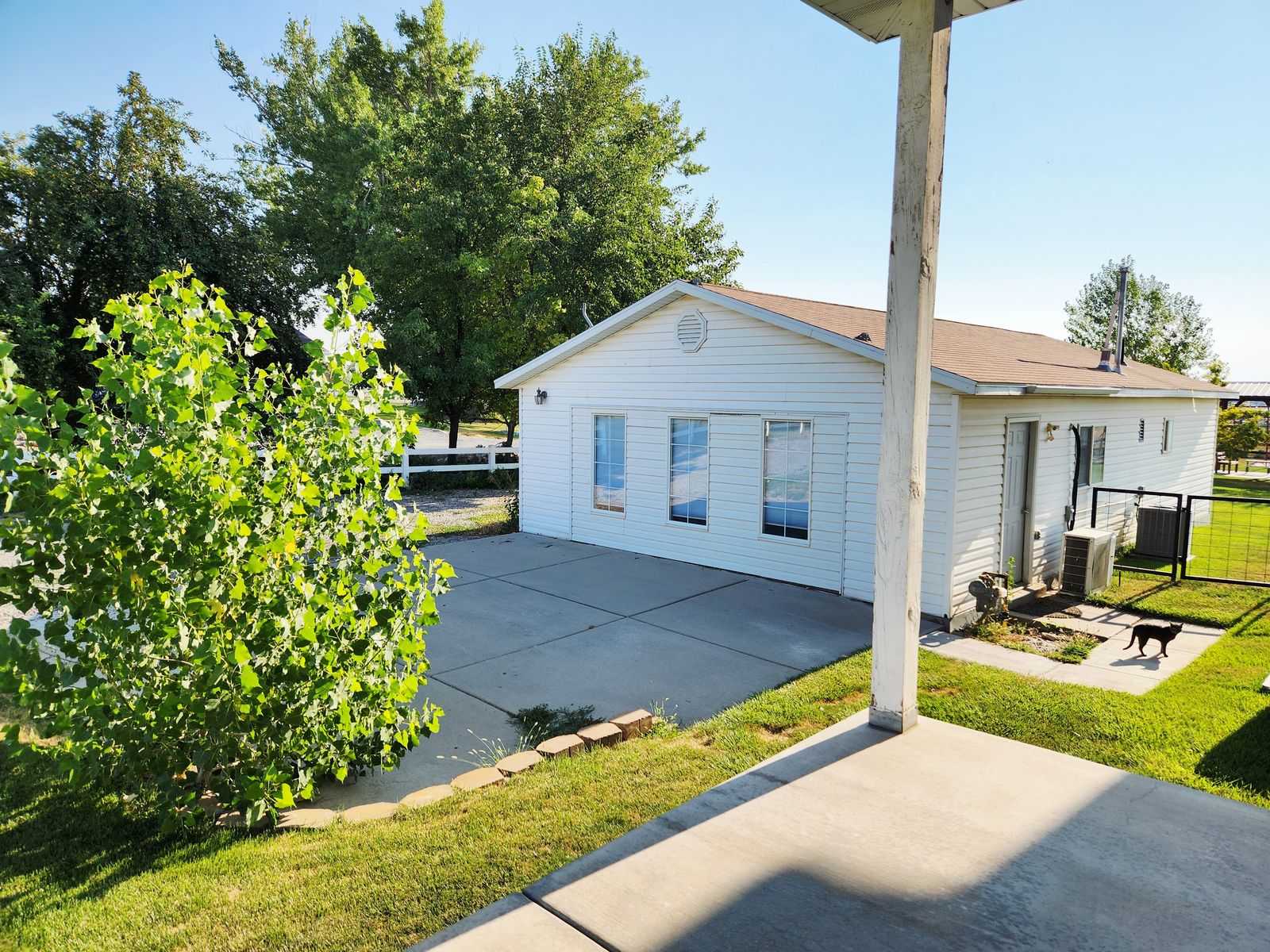 1,350 – Newly Remodeled Detached 2-Bed in Erda | All Utilities + Internet Included