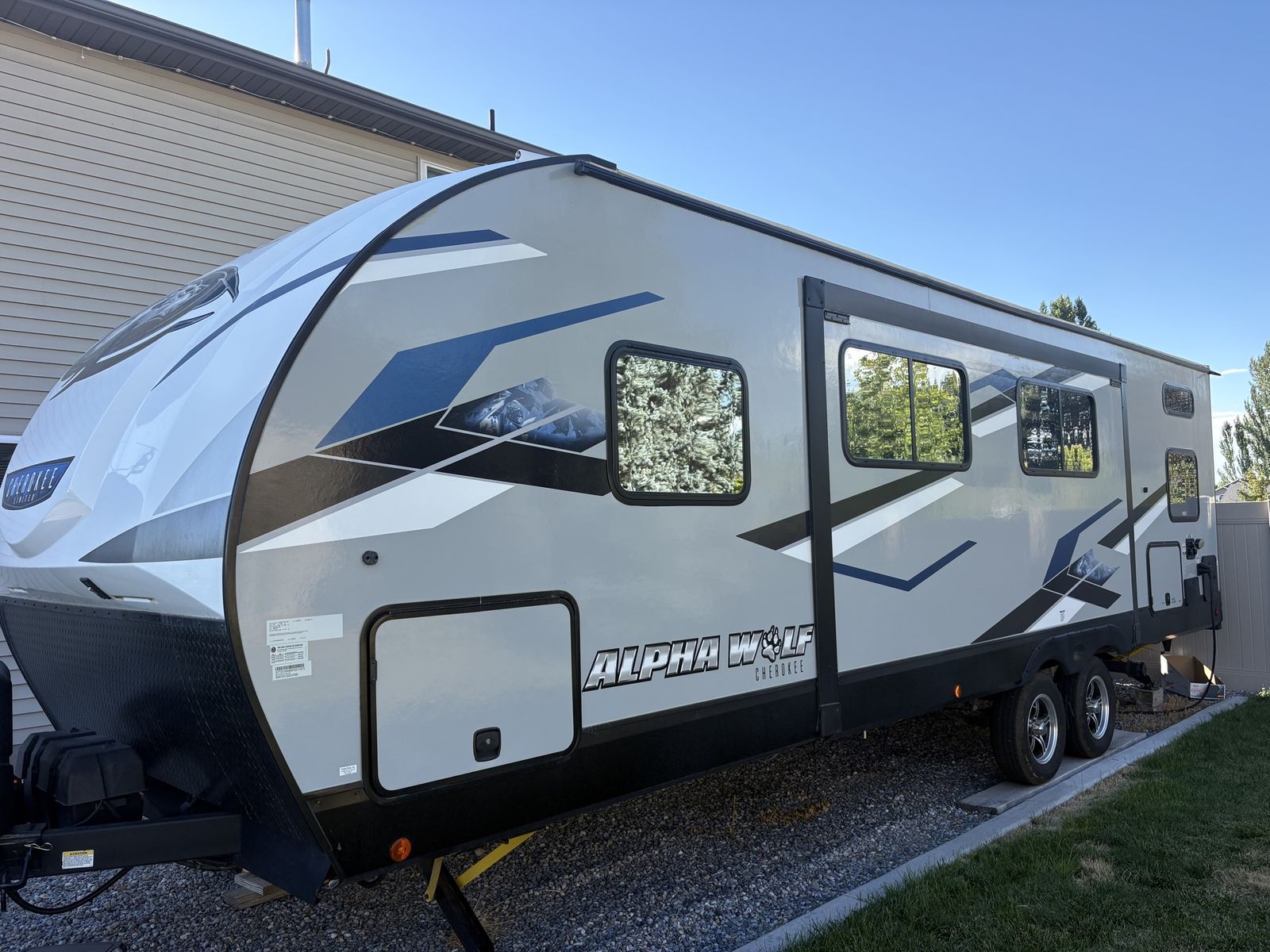 2023 Forest River Cherokee Alpha Wolf 26DBH-L Travel Trailer - Sleeps 9, Outdoor Kitchen