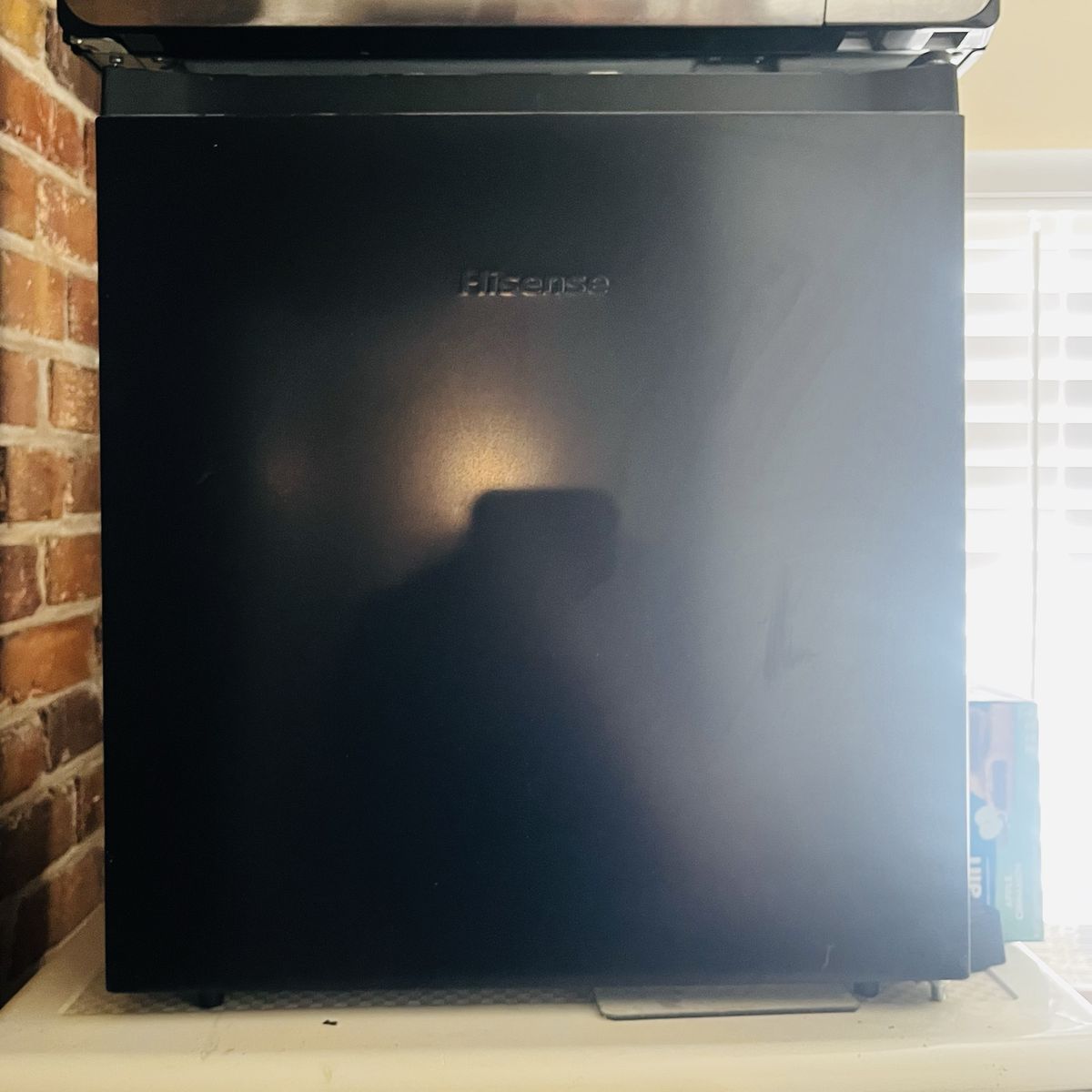 Hisense Black Compact Mini Refrigerator - Excellent Condition, Countertop Fridge