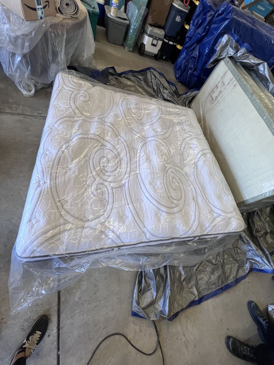 Main image 3