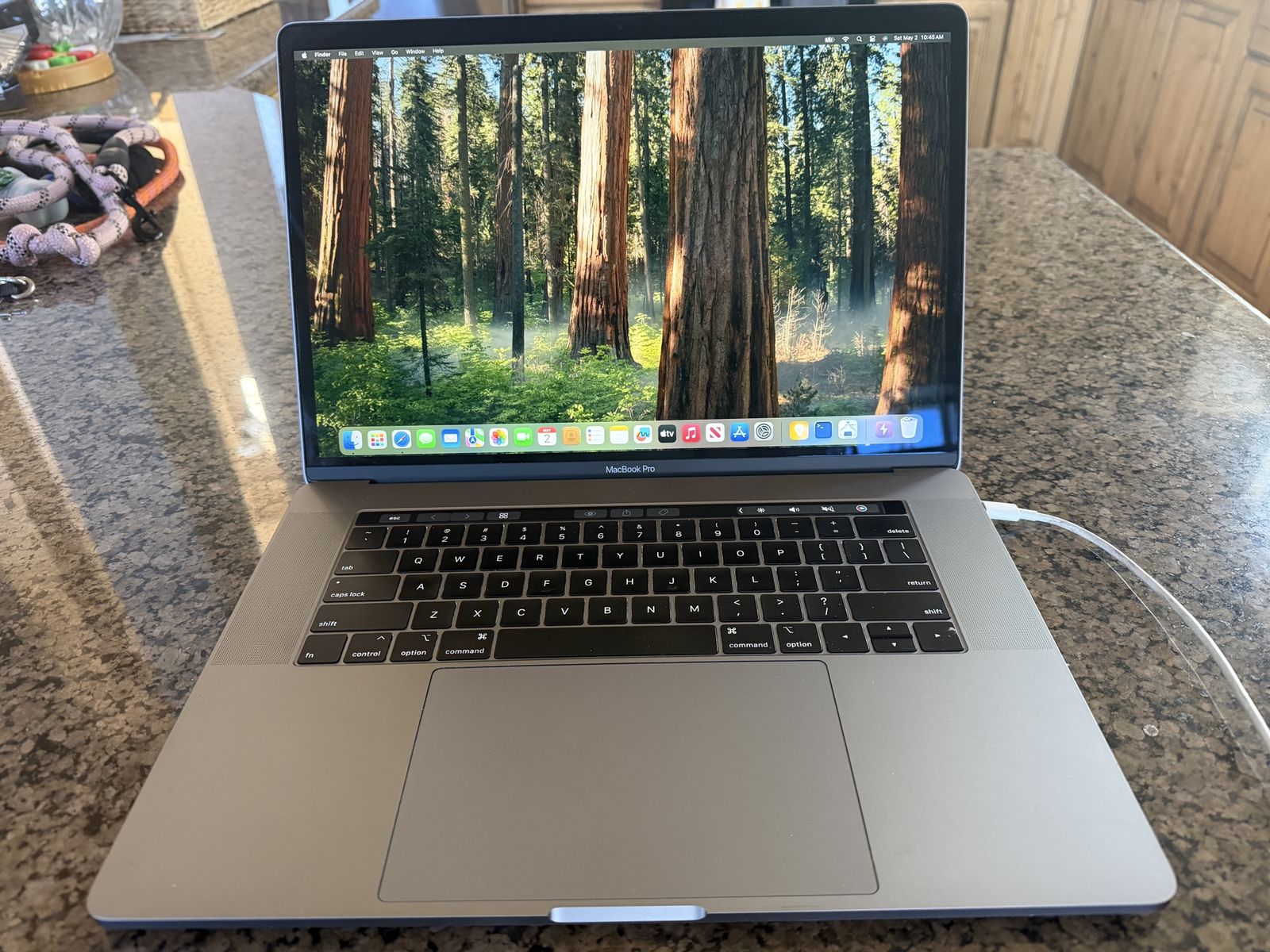 Apple MacBook Pro 2019 15in i9 16GB 500GB