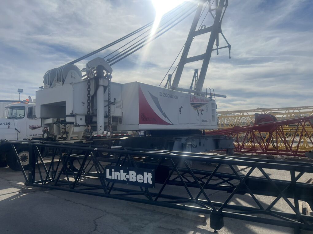 2008 ZoomLion 300 Ton Latice Crane