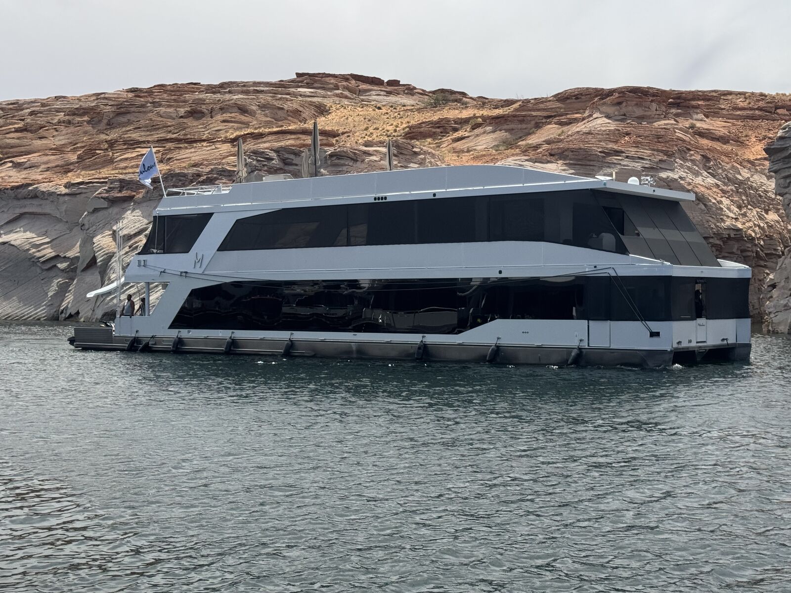 2023 Adonia CX 100'x22-"Meticulous" 8 owner *Wet slip 4B-18 Antelope Point Marina