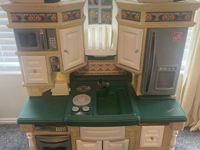 Step2 Grand Walk-In Kitchen Playset - Toddler Pretend Play Toy, Excellent Condition