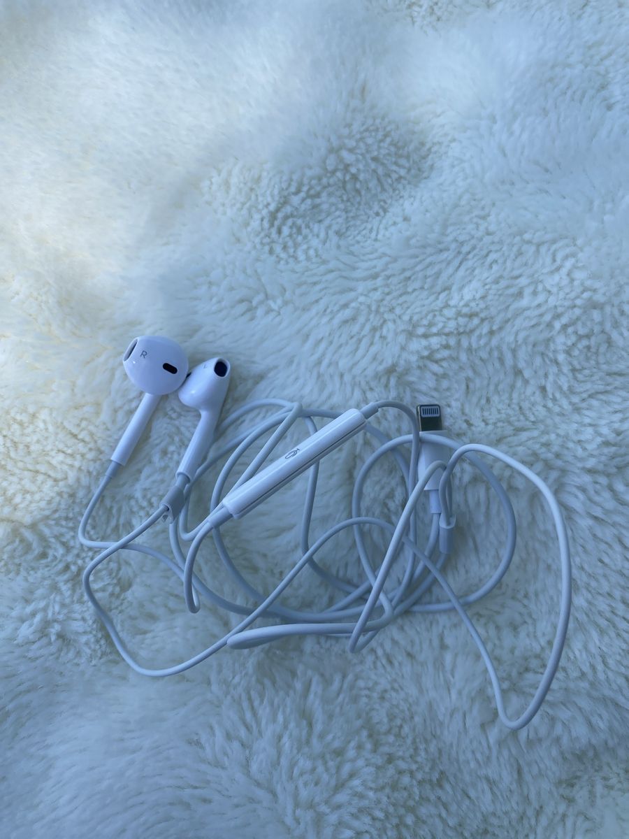 Iphone corded Ear Buds
