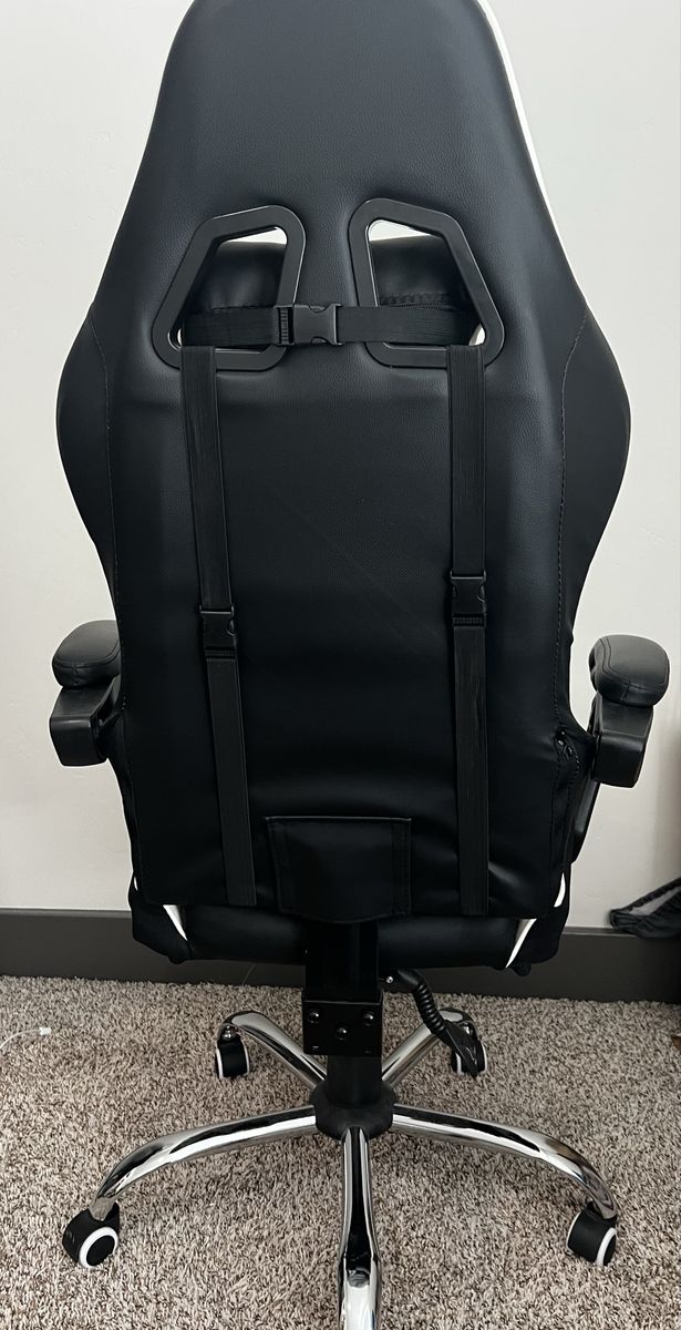 Main image 3