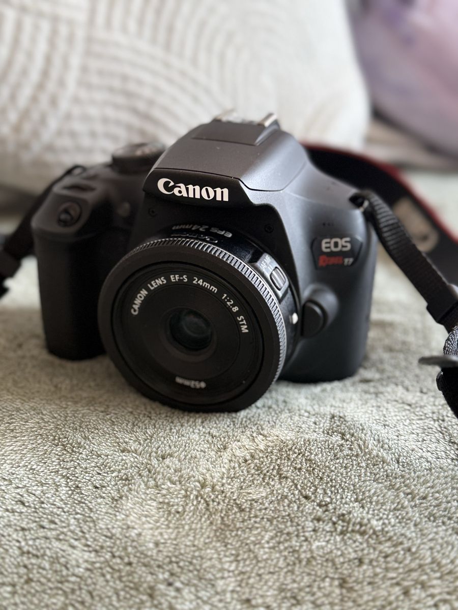 Canon EOS Rebel T7