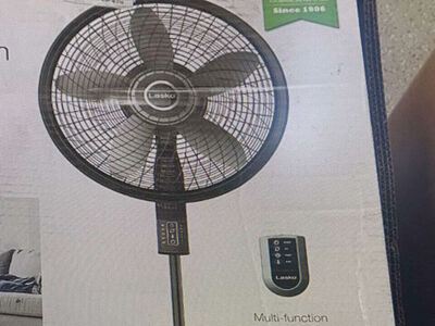 MADE IN THE USA 18" Pedestal fan with remote new in the box
