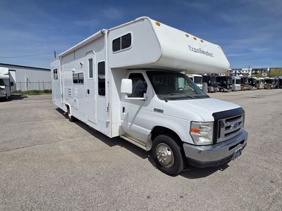 2009 Coachmen Freelander 3150SS 1 slide out