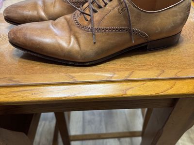 Men’s Gucci all leather shoes