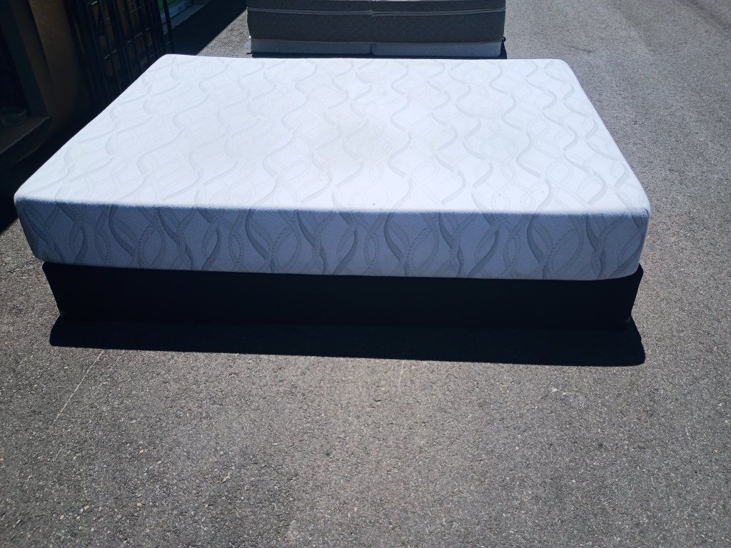 Main image 3