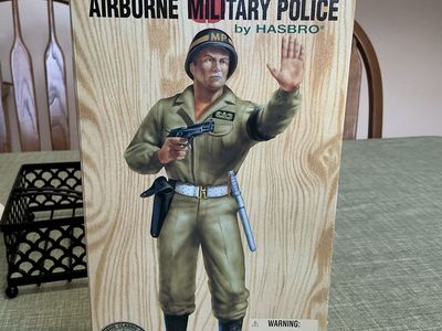 GI Joe Airborne Military Police Action Figure Hasbro Limited Edition (1996)