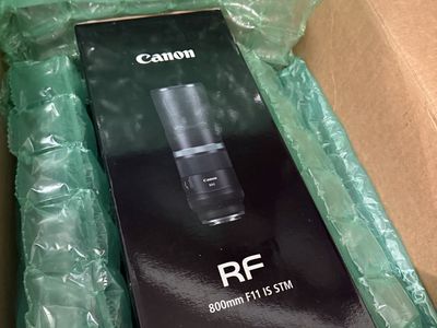Canon RF 800